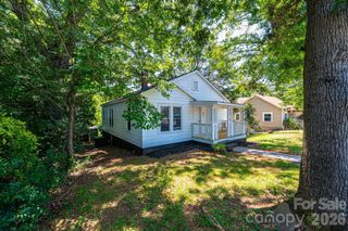 423 N Davis Avenue, Newton, NC 28658