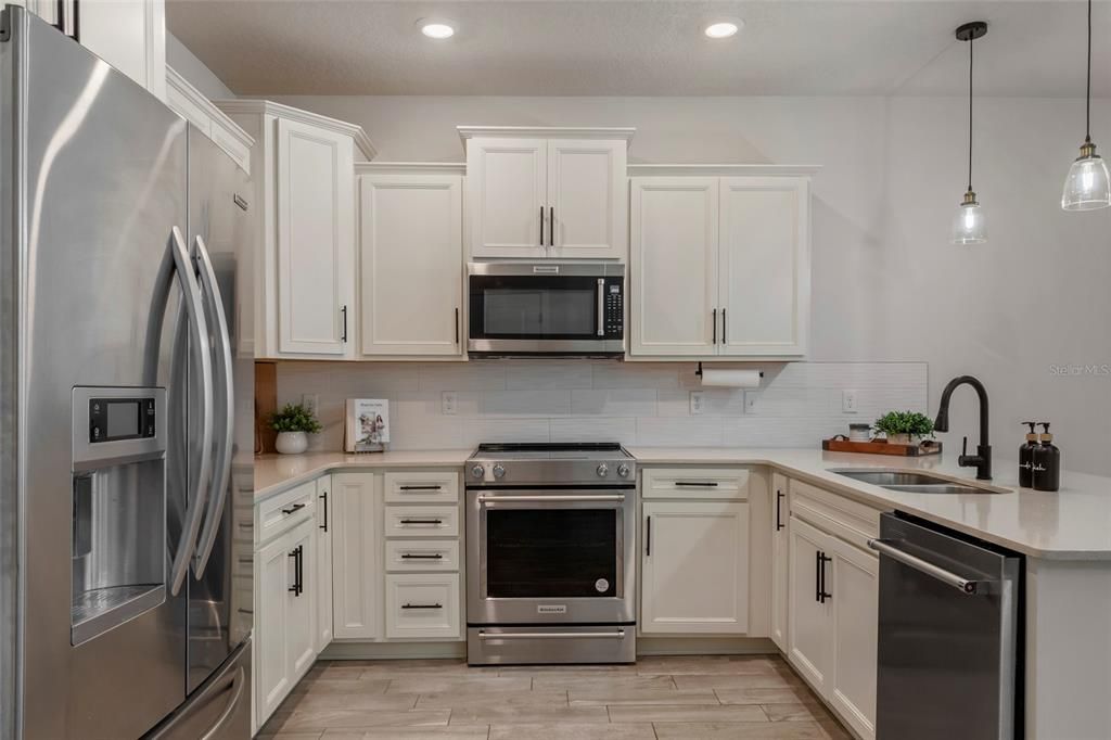 Image 14 of property listing at 14390 ORCHID ISLAND DRIVE, Orlando, FL 32827