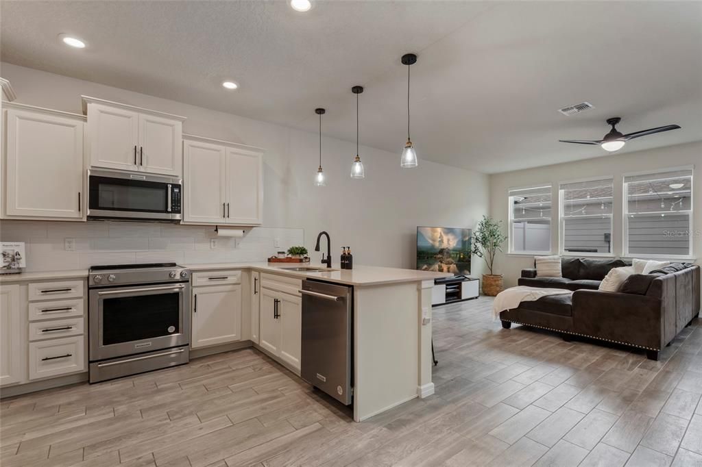 Image 18 of property listing at 14390 ORCHID ISLAND DRIVE, Orlando, FL 32827