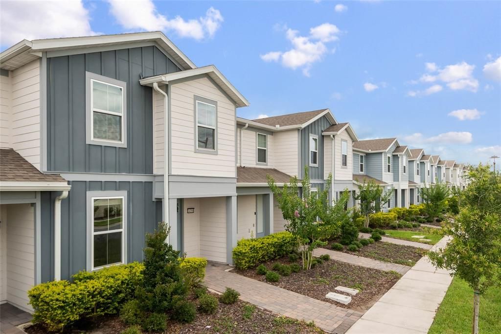 Image 2 of property listing at 14390 ORCHID ISLAND DRIVE, Orlando, FL 32827