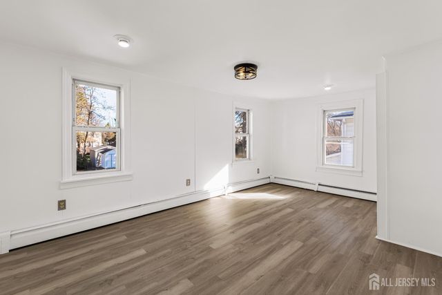 21 Henry Street, Freehold, NJ 07728