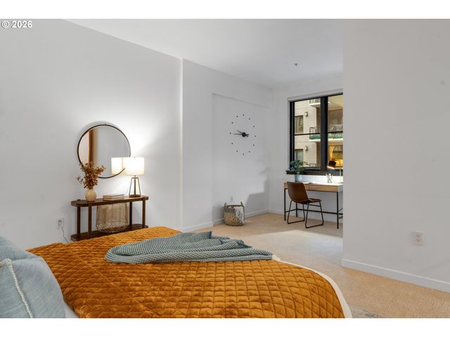 1030 Nw JOHNSON St 201, Portland, OR 97209