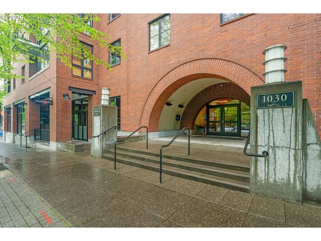 1030 Nw JOHNSON St 201, Portland, OR 97209