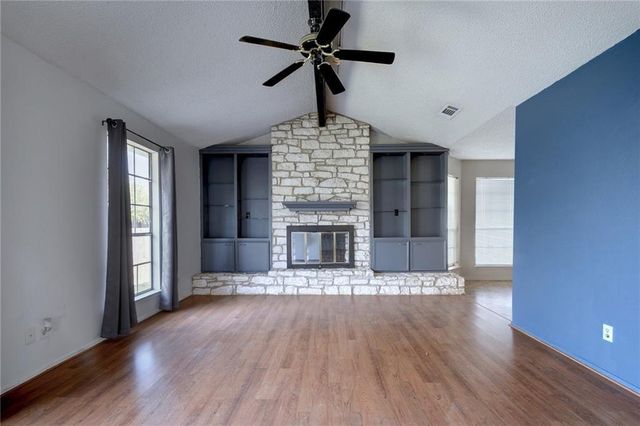 3916 Stoney HL, Round Rock, TX 78681