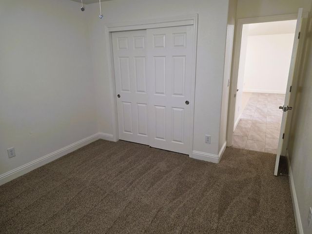 5619 W University Avenue, Fresno, CA 93722