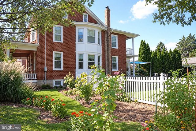222 N 6TH ST, Denver, PA 17517