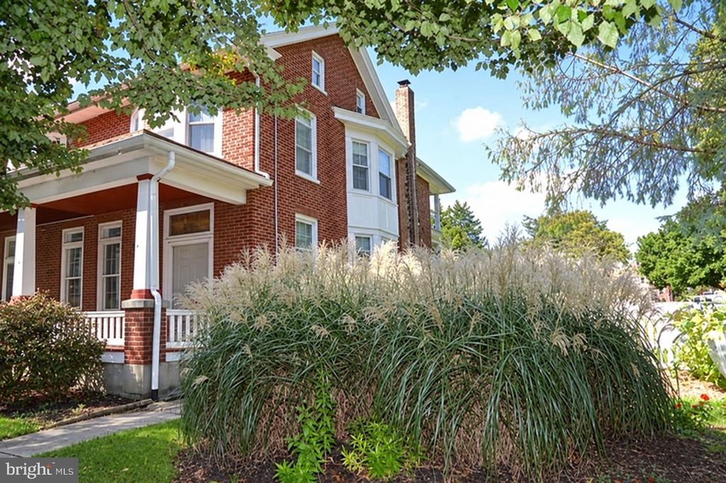 222 N 6TH ST, Denver, PA 17517