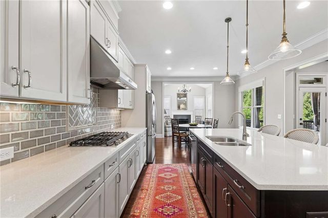 1045 Etris Manor Drive, Roswell, GA 30075