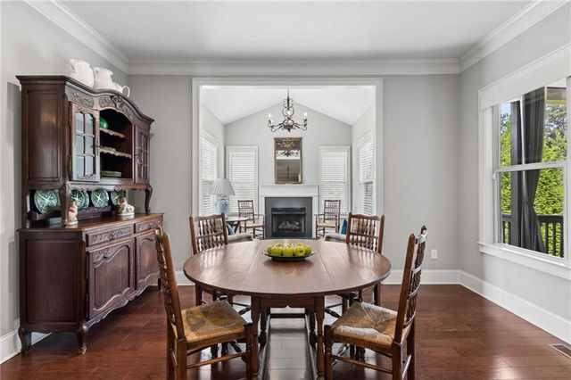 1045 Etris Manor Drive, Roswell, GA 30075