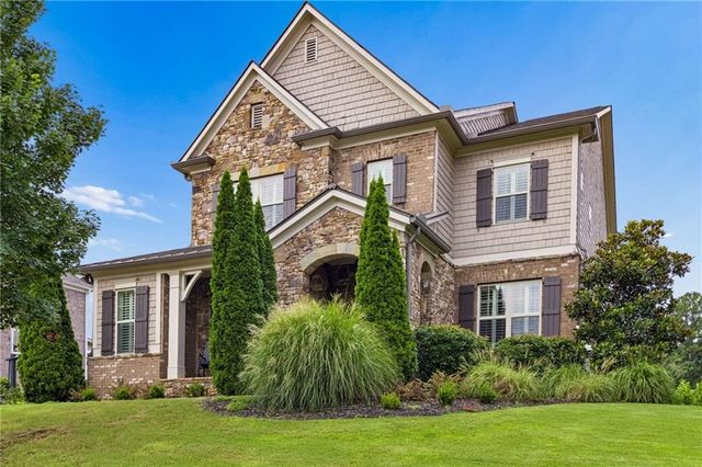 1045 Etris Manor Drive, Roswell, GA 30075