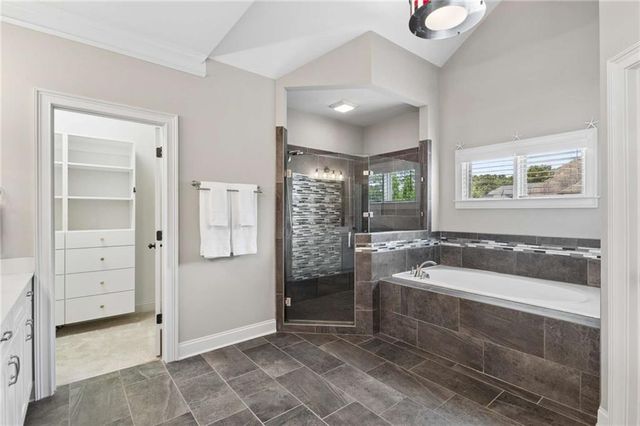 1045 Etris Manor Drive, Roswell, GA 30075