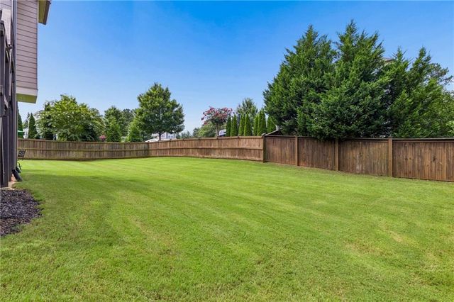 1045 Etris Manor Drive, Roswell, GA 30075