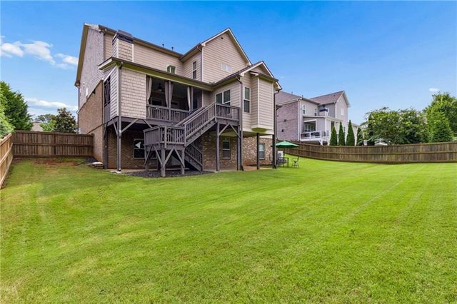 1045 Etris Manor Drive, Roswell, GA 30075