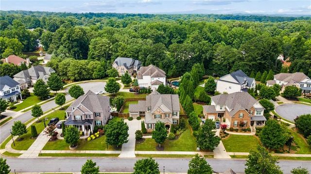 1045 Etris Manor Drive, Roswell, GA 30075