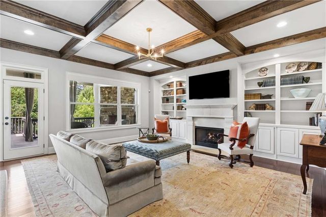1045 Etris Manor Drive, Roswell, GA 30075