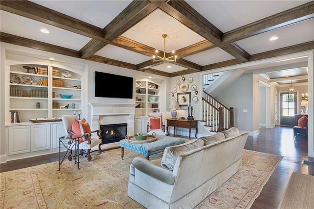 1045 Etris Manor Drive, Roswell, GA 30075