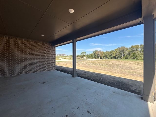 700 Deer Dale Court, Van Alstyne, TX 75495