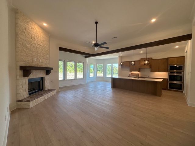 700 Deer Dale Court, Van Alstyne, TX 75495