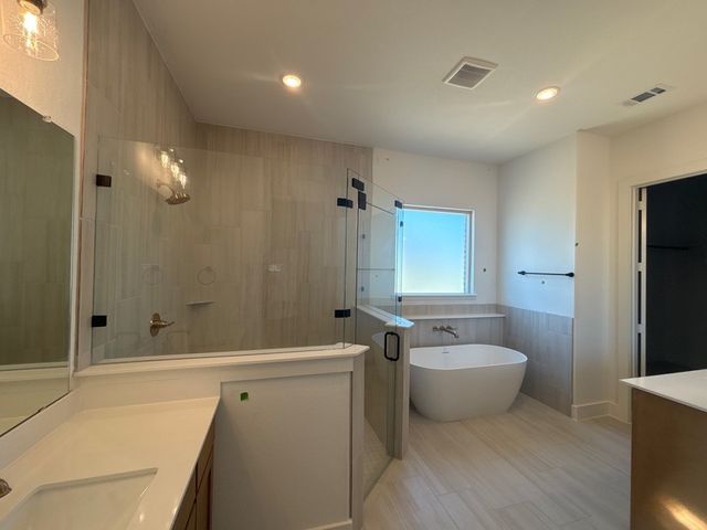 700 Deer Dale Court, Van Alstyne, TX 75495