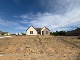 700 Deer Dale Court, Van Alstyne, TX 75495
