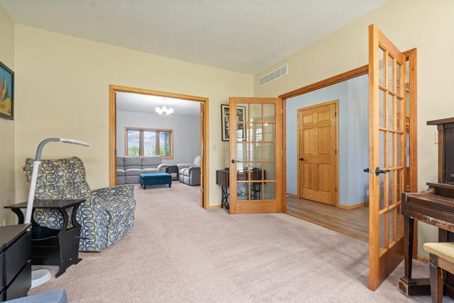 3413 Pheasant Drive, Cedar Falls, IA 50613