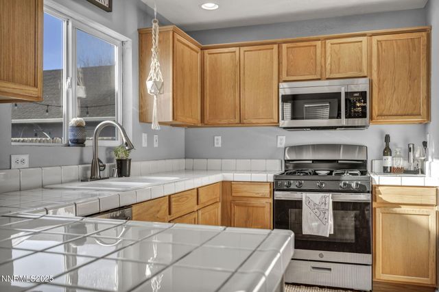 1431 Honey Locust Avenue, Gardnerville, NV 89410