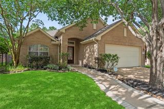 18323 S Elizabeth Shore Loop, Cypress, TX 77433