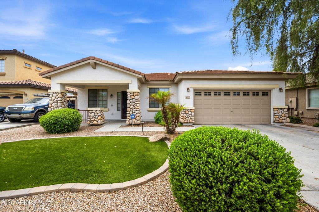 8771 W GARDENIA Avenue, Glendale, AZ 85305 — photo 3