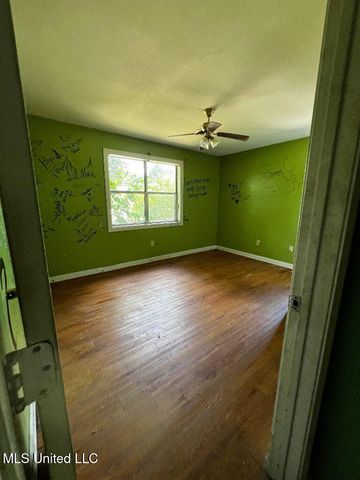 405 S Foster Drive, Tupelo, MS 38801