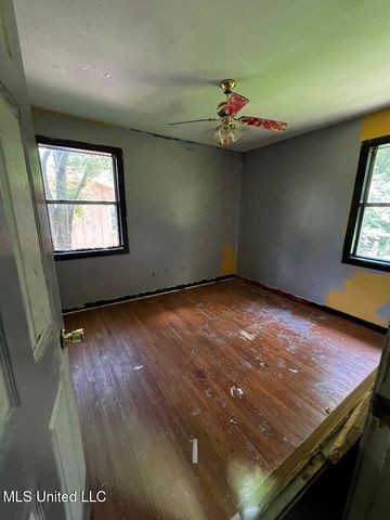 405 S Foster Drive, Tupelo, MS 38801
