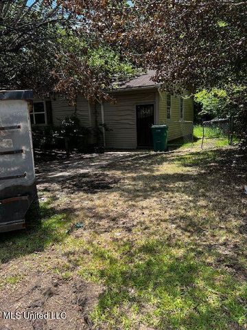 405 S Foster Drive, Tupelo, MS 38801