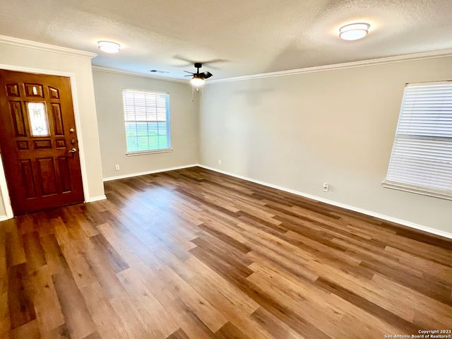 13107 Camino Carlos, San Antonio, TX 78233