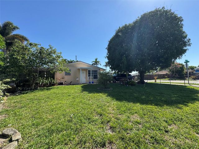 500 NE 59th Street, Oakland Park, FL 33334