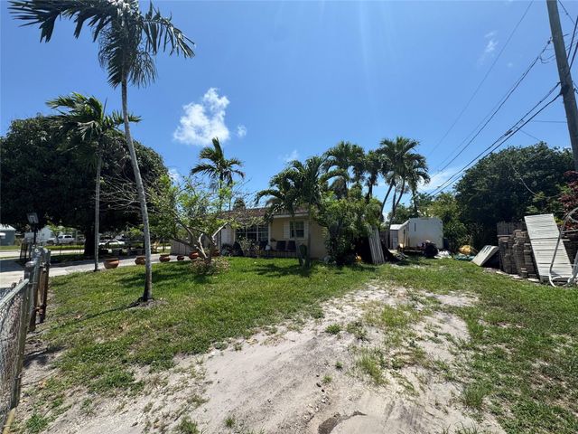 500 NE 59th Street, Oakland Park, FL 33334