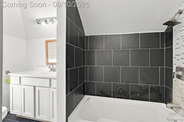 2400 Edison, Detroit, MI 48206