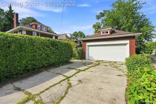 2400 Edison, Detroit, MI 48206