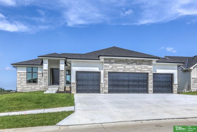 5708 N 198th Street, Elkhorn, NE 68022