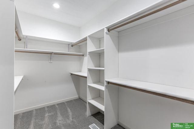 5708 N 198th Street, Elkhorn, NE 68022