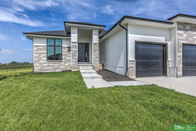 5708 N 198th Street, Elkhorn, NE 68022