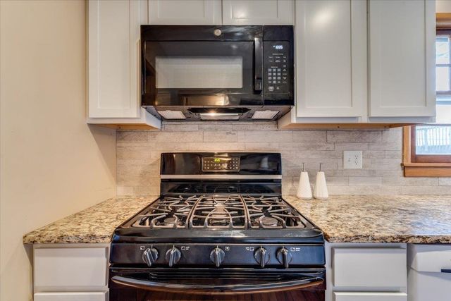 8114 E Willowbrook, Wichita, KS 67207