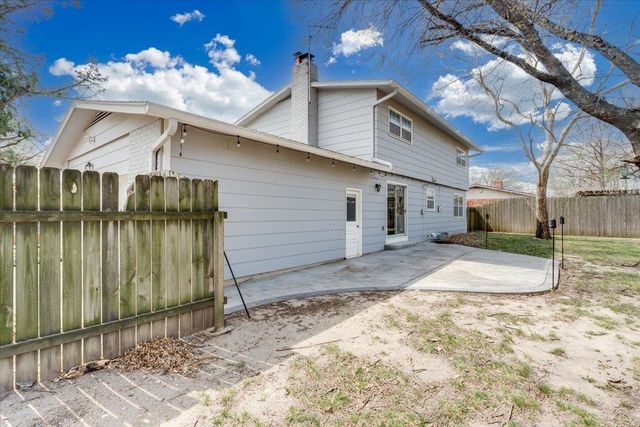 8114 E Willowbrook, Wichita, KS 67207