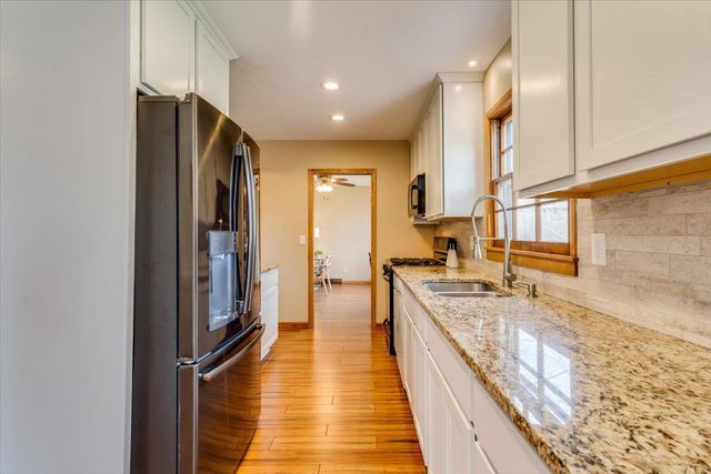 8114 E Willowbrook, Wichita, KS 67207