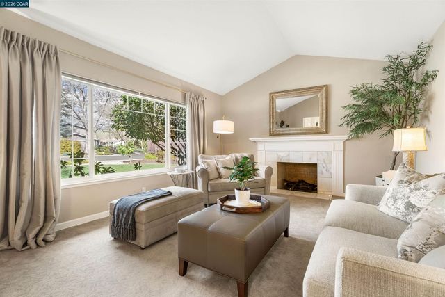 614 Thornhill Rd, Danville, CA 94526