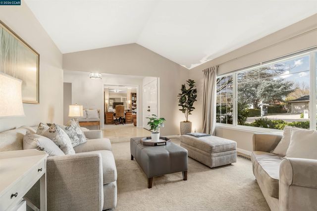 614 Thornhill Rd, Danville, CA 94526