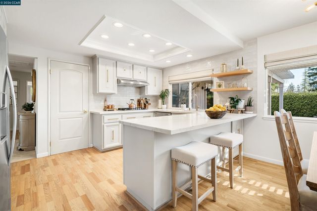 614 Thornhill Rd, Danville, CA 94526