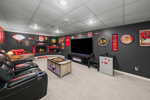 954 HOLIDAY Drive, Lake Holiday, IL 60548