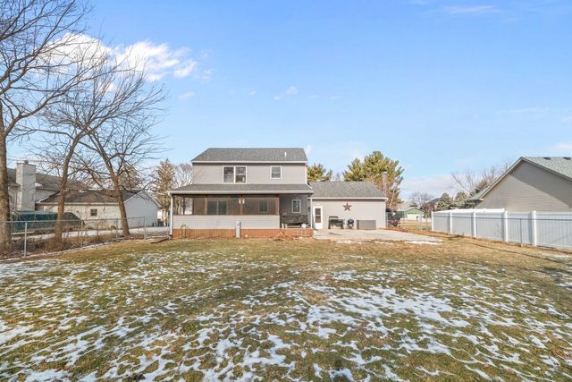 954 HOLIDAY Drive, Lake Holiday, IL 60548