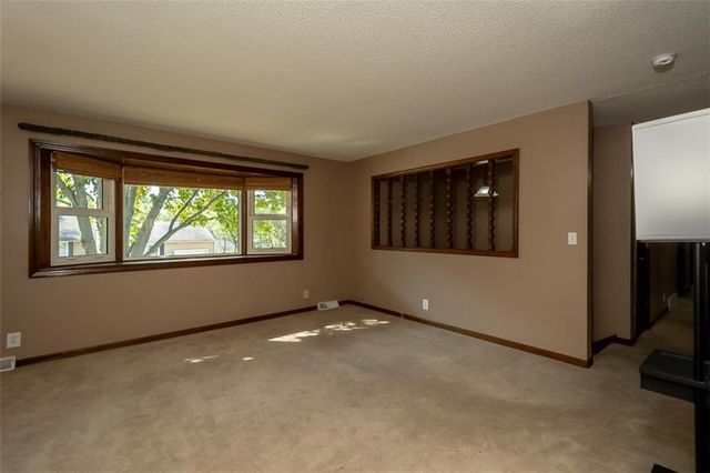 522 Buttinger Place, Leavenworth, KS 66048