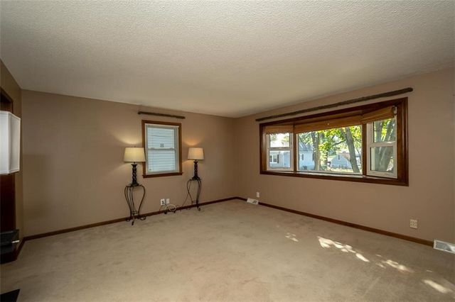 522 Buttinger Place, Leavenworth, KS 66048