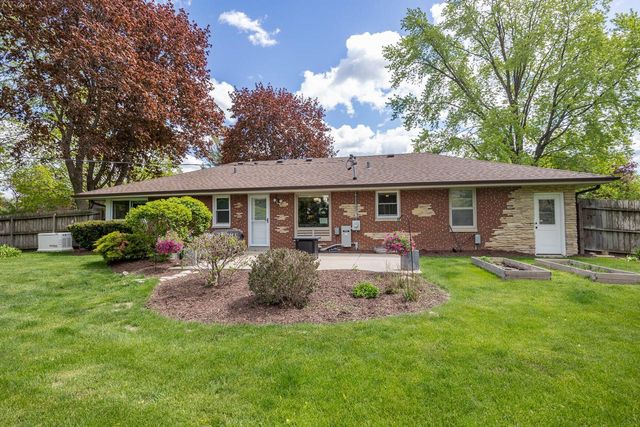 N58W21772 Maclynn DRIVE, Menomonee Falls, WI 53051